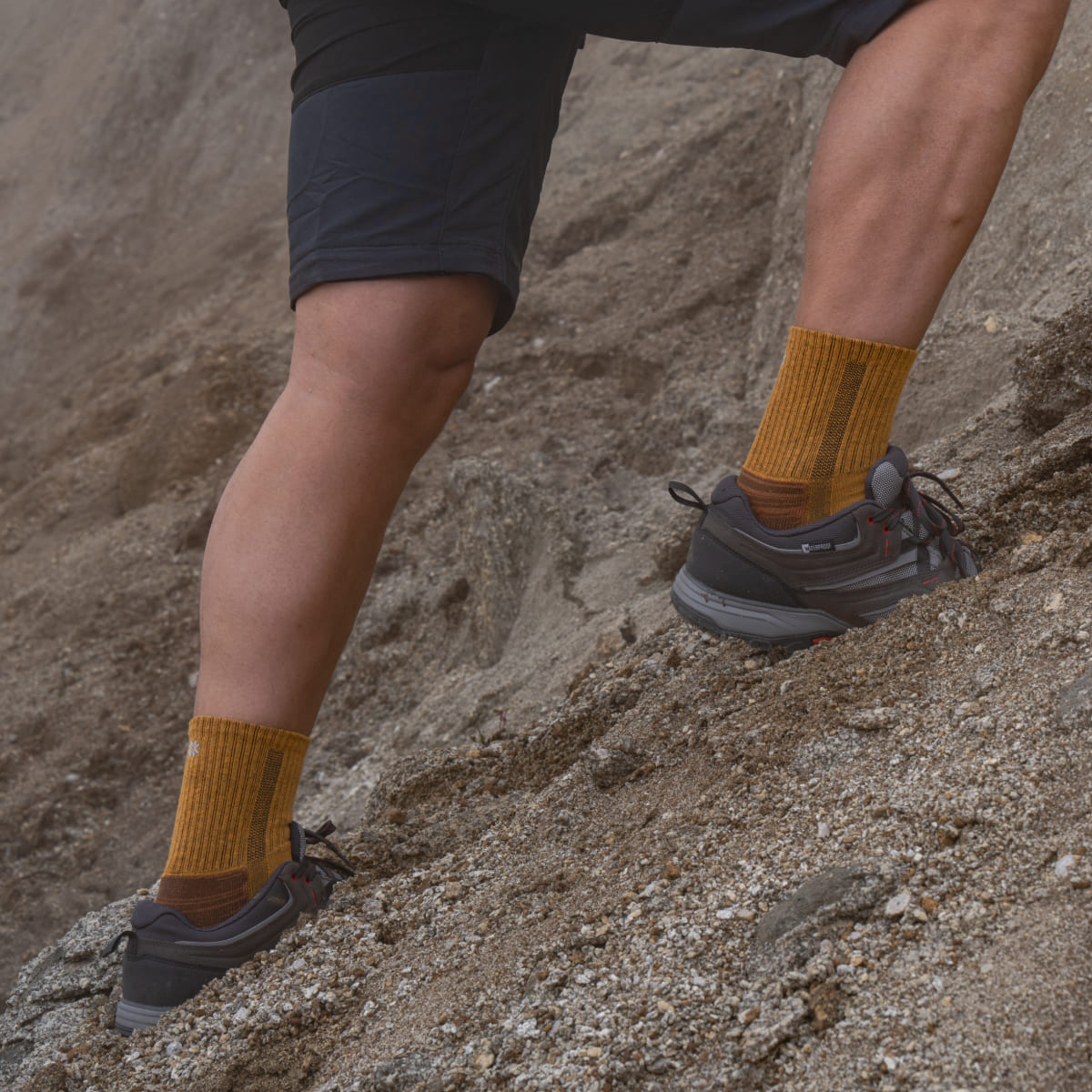 Hiking - Yellow (1 pair)